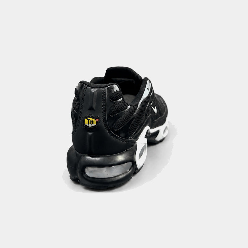 Nike Air Max Plus Black White