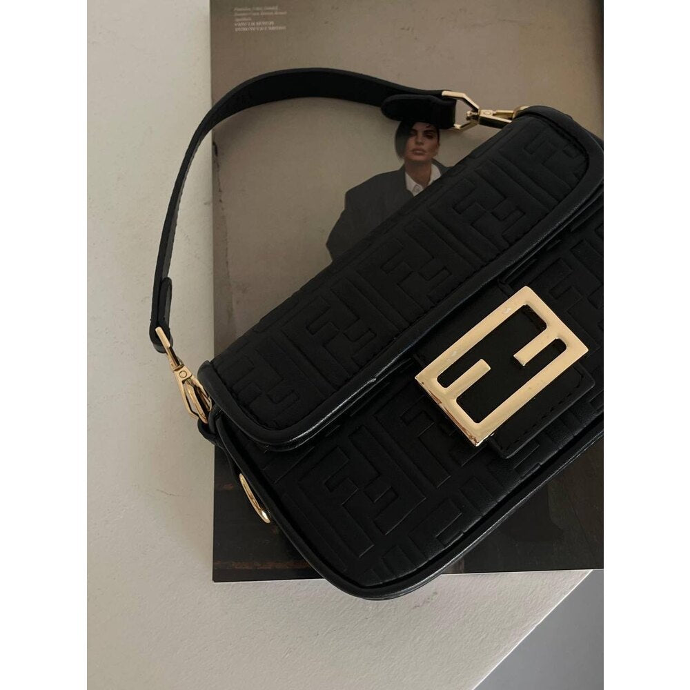 Fendi Baget Mini Bag Leather Black - Fendi çanta - görsel 2 | ZAINI