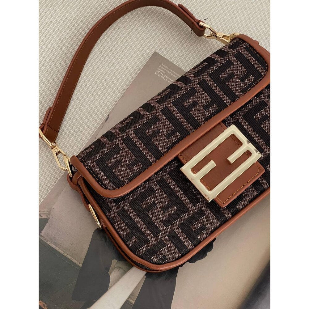 Fendi Baget Mini Bag Brown - Fendi çanta - görsel 3 | ZAINI