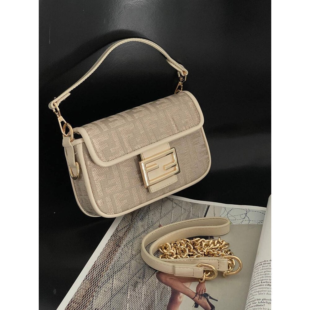 Fendi Baget Mini Bag Beige - Fendi çanta - görsel 3 | ZAINI