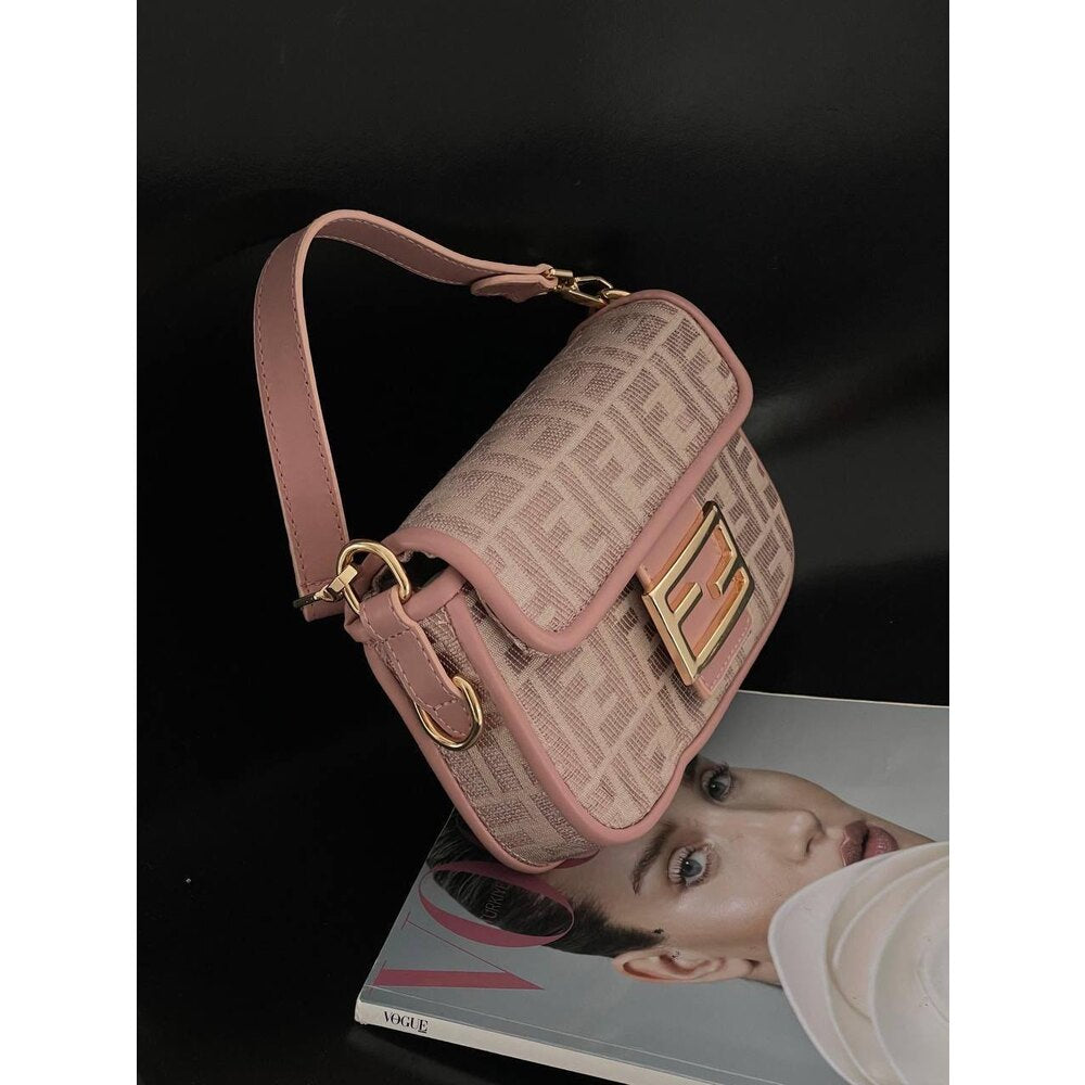 Fendi Baget Mini Bag Pink - Fendi çanta - görsel 3 | ZAINI