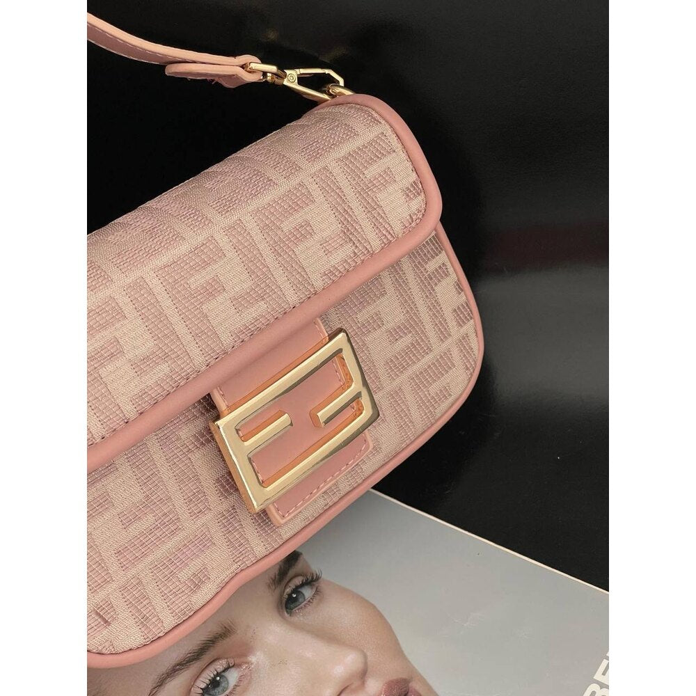 Fendi Baget Mini Bag Pink - Fendi çanta - görsel 2 | ZAINI