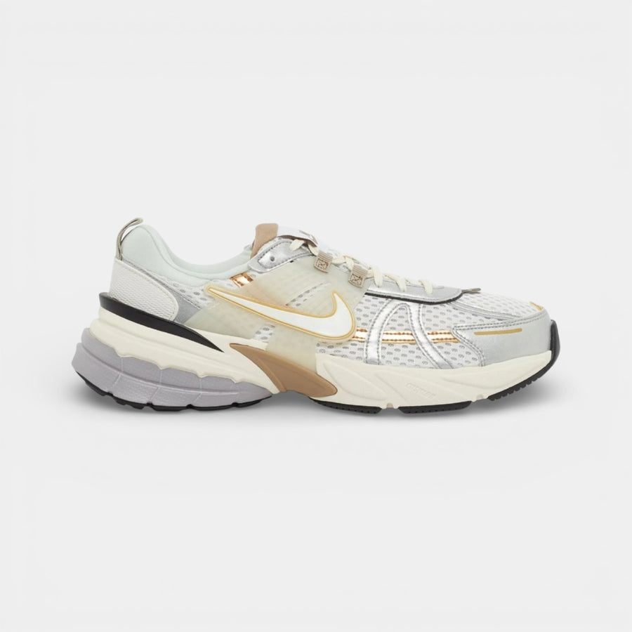 NIKE W V2K RUN WHITE/WHITE-KHAKI-METALLIC SILVER - Nike ayakkabı - görsel 1 | ZAINI