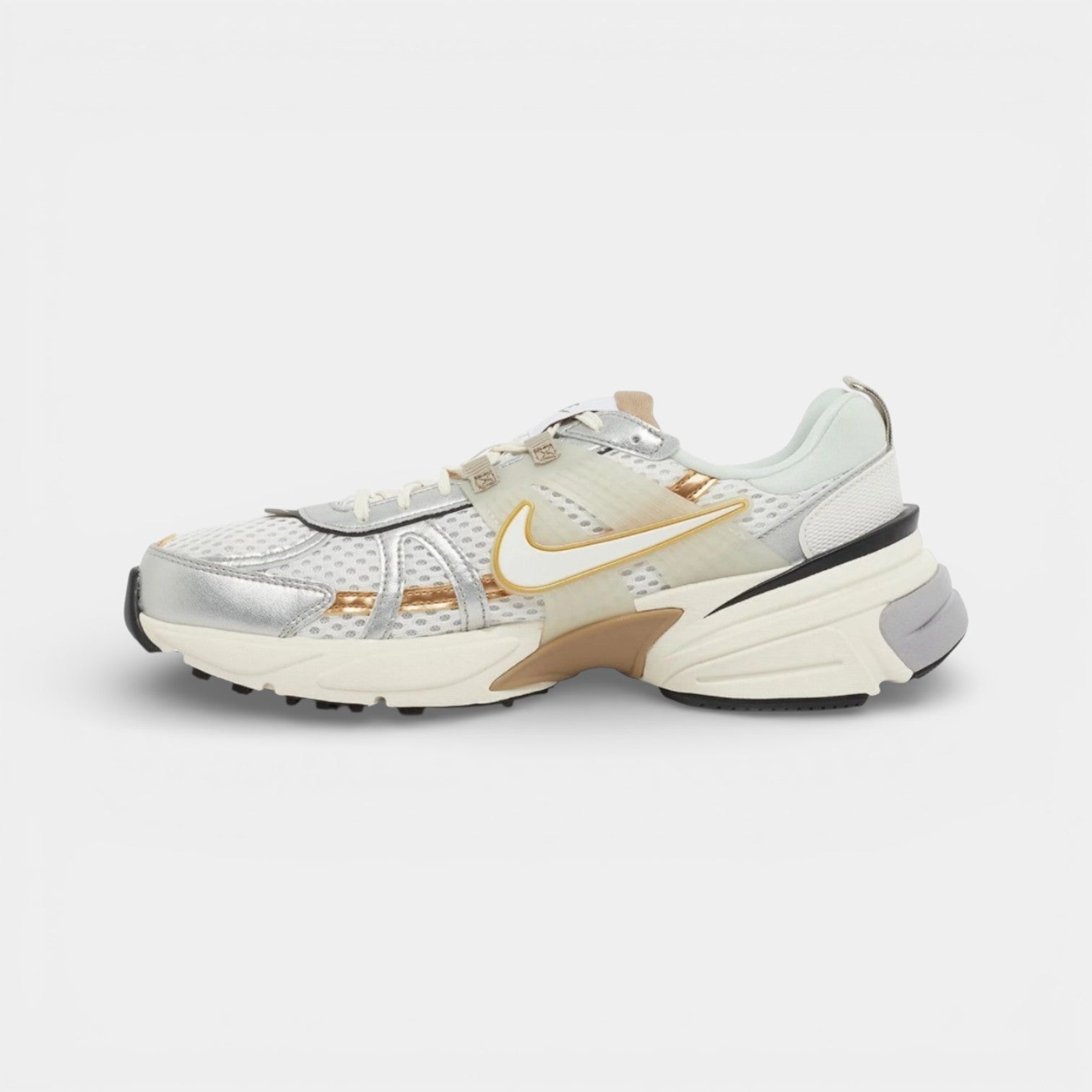 NIKE W V2K RUN WHITE/WHITE-KHAKI-METALLIC SILVER - Nike ayakkabı - görsel 2 | ZAINI
