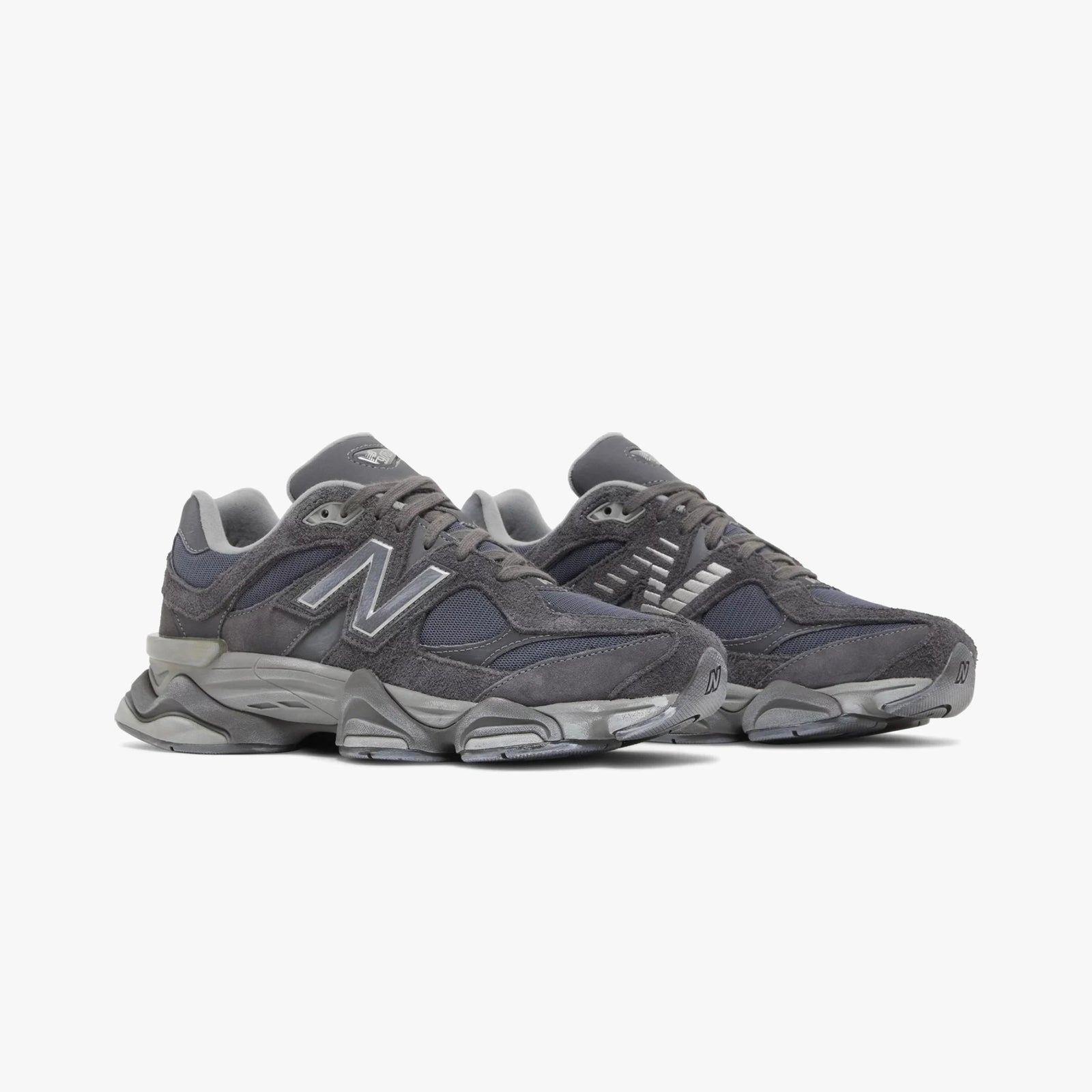 New Balance 9060 Magnet