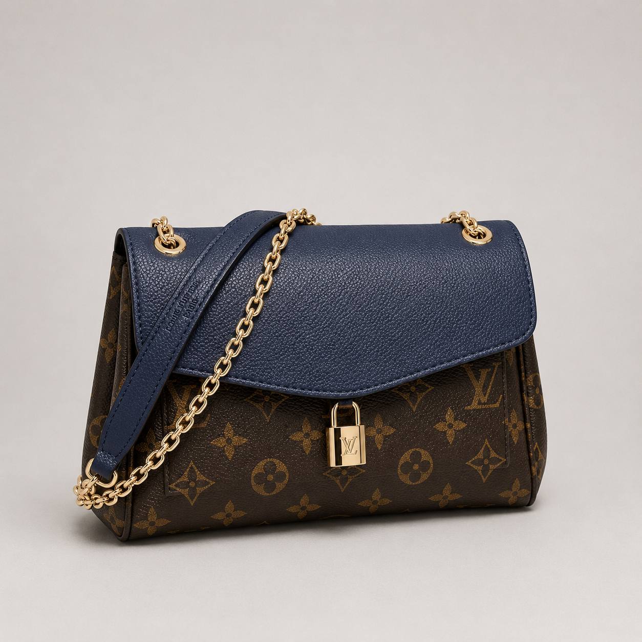 Louis Vuitton - Locky BB - Louis Vuitton çanta - görsel 4 | ZAINI