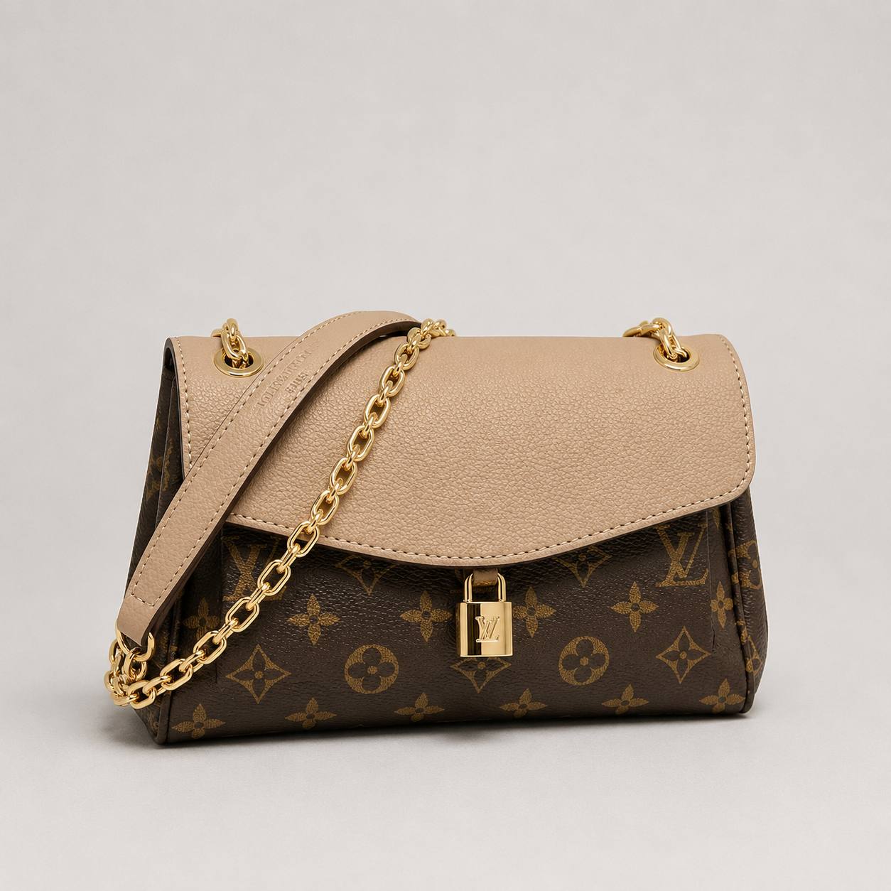 Louis Vuitton - Locky BB
